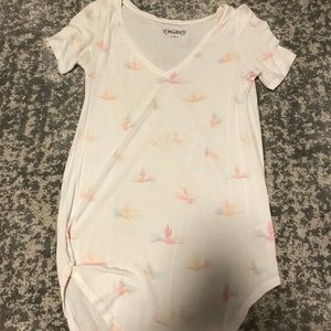 Cute white cactus shirt!